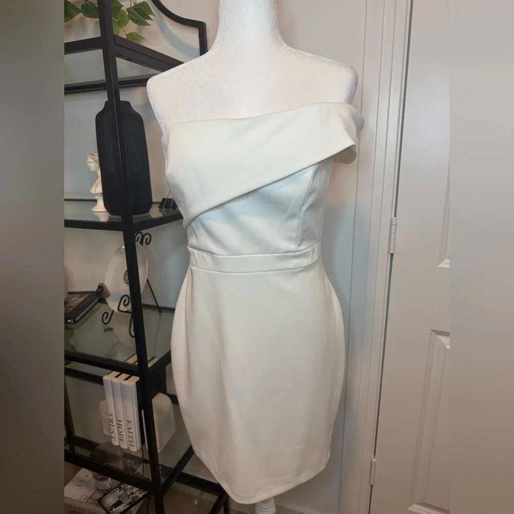NWT AQUA SCUBA CREPE ONE SHOULDER ASYMMETRICAL MINI SHEATH DRESS WHITE SIZE 10